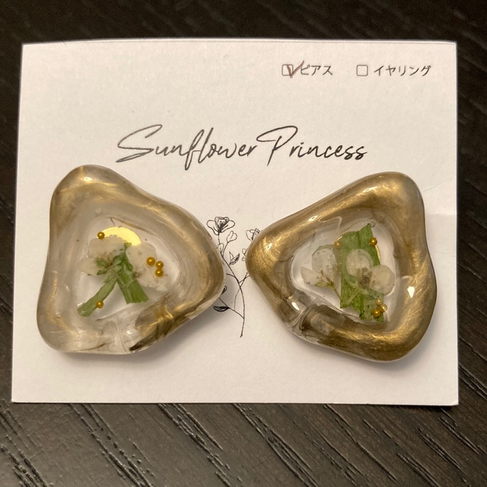 Handmade Japanese dried flower earrings
